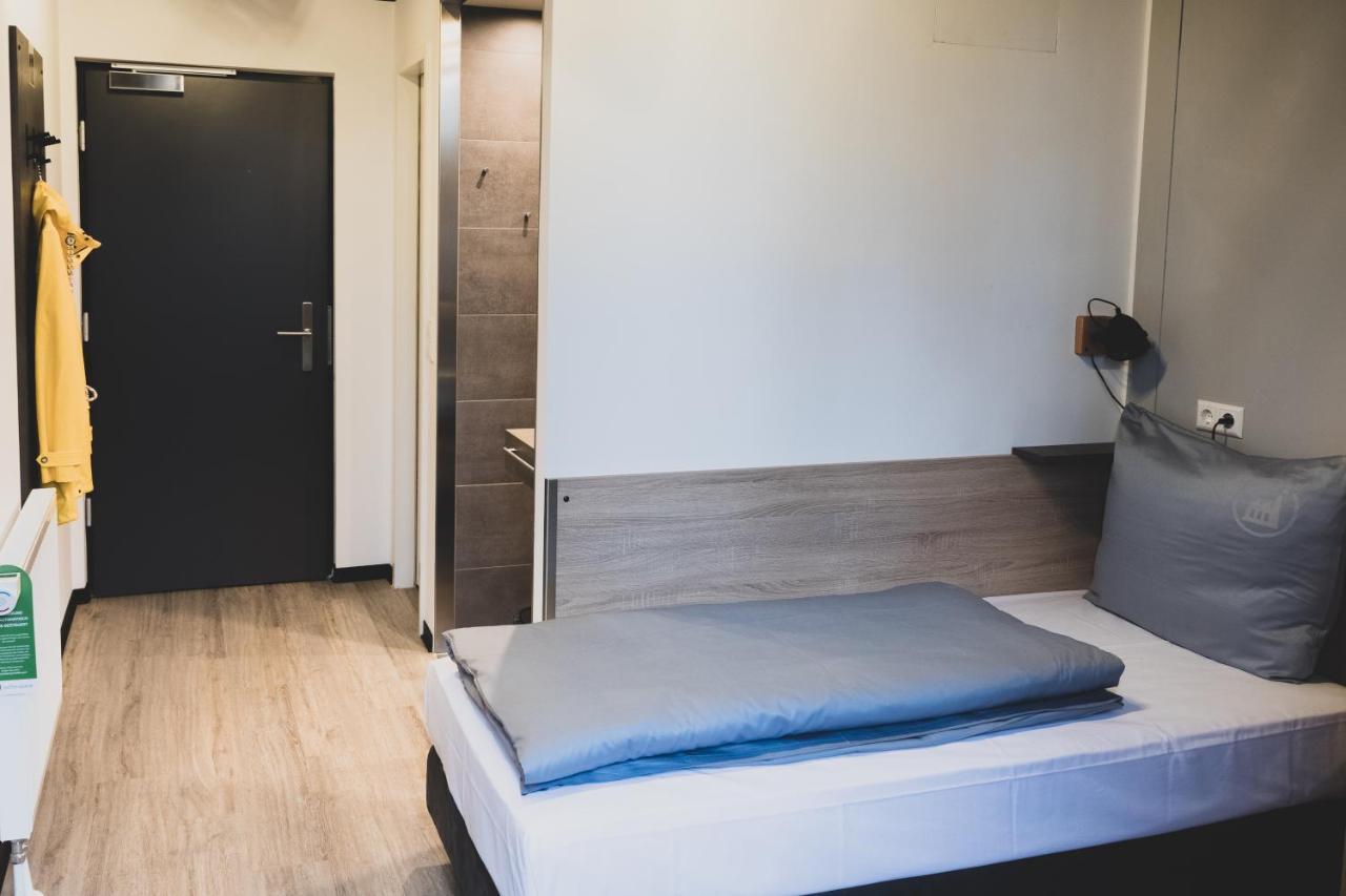 Das Schlafwerk Stuttgart-Nord Volldigitales Hotel-Self-Check In - Keine Rezeption-Lowbudget-Cashless Korntal Munchingen Bagian luar foto