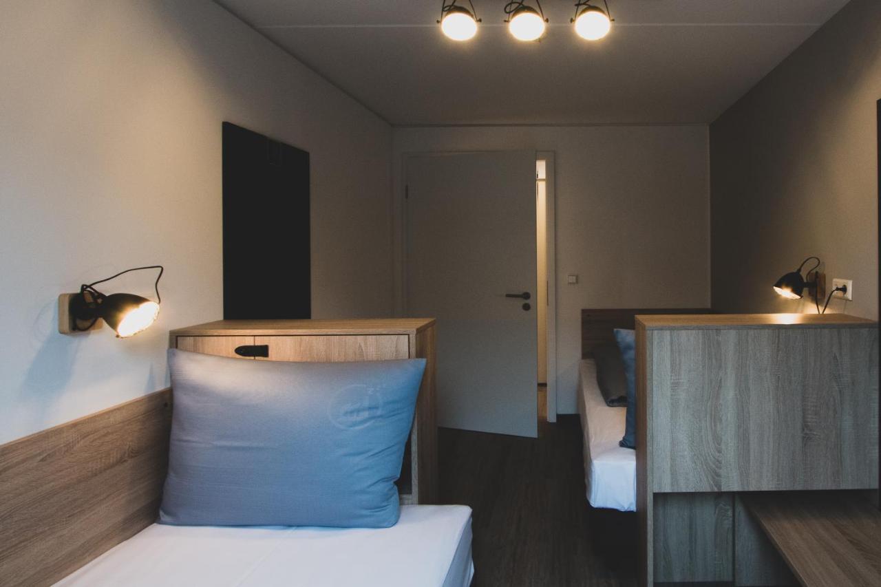 Das Schlafwerk Stuttgart-Nord Volldigitales Hotel-Self-Check In - Keine Rezeption-Lowbudget-Cashless Korntal Munchingen Bagian luar foto
