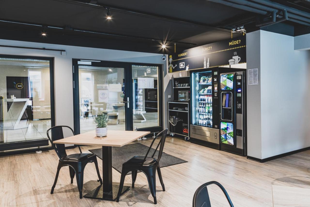Das Schlafwerk Stuttgart-Nord Volldigitales Hotel-Self-Check In - Keine Rezeption-Lowbudget-Cashless Korntal Munchingen Bagian luar foto